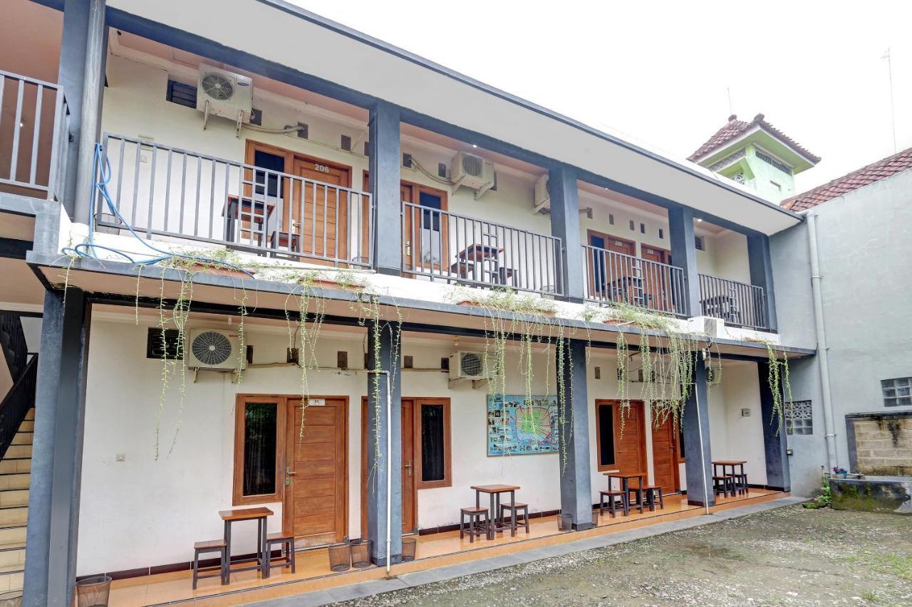 Hotel Wisma Ck Kebumen Екстер'єр фото