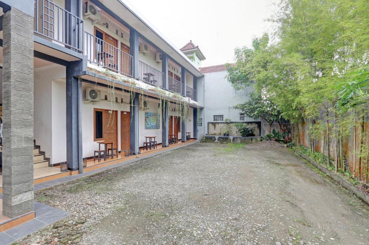 Hotel Wisma Ck Kebumen Екстер'єр фото
